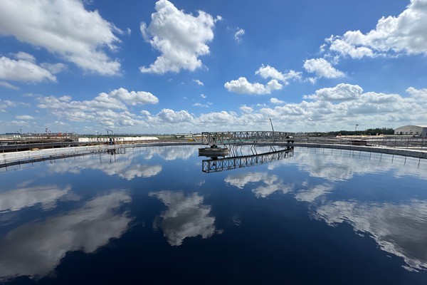 广东局召开全省推进快递进村工作攻坚会